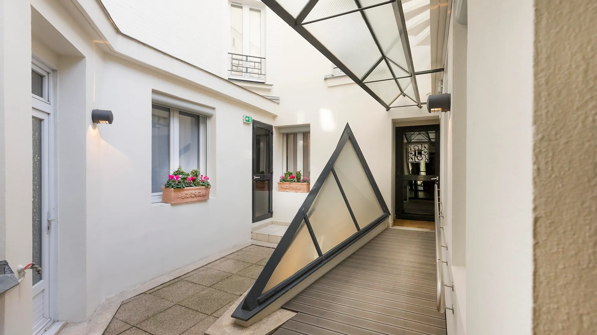 Libertel Canal Saint Martin 3* Paris