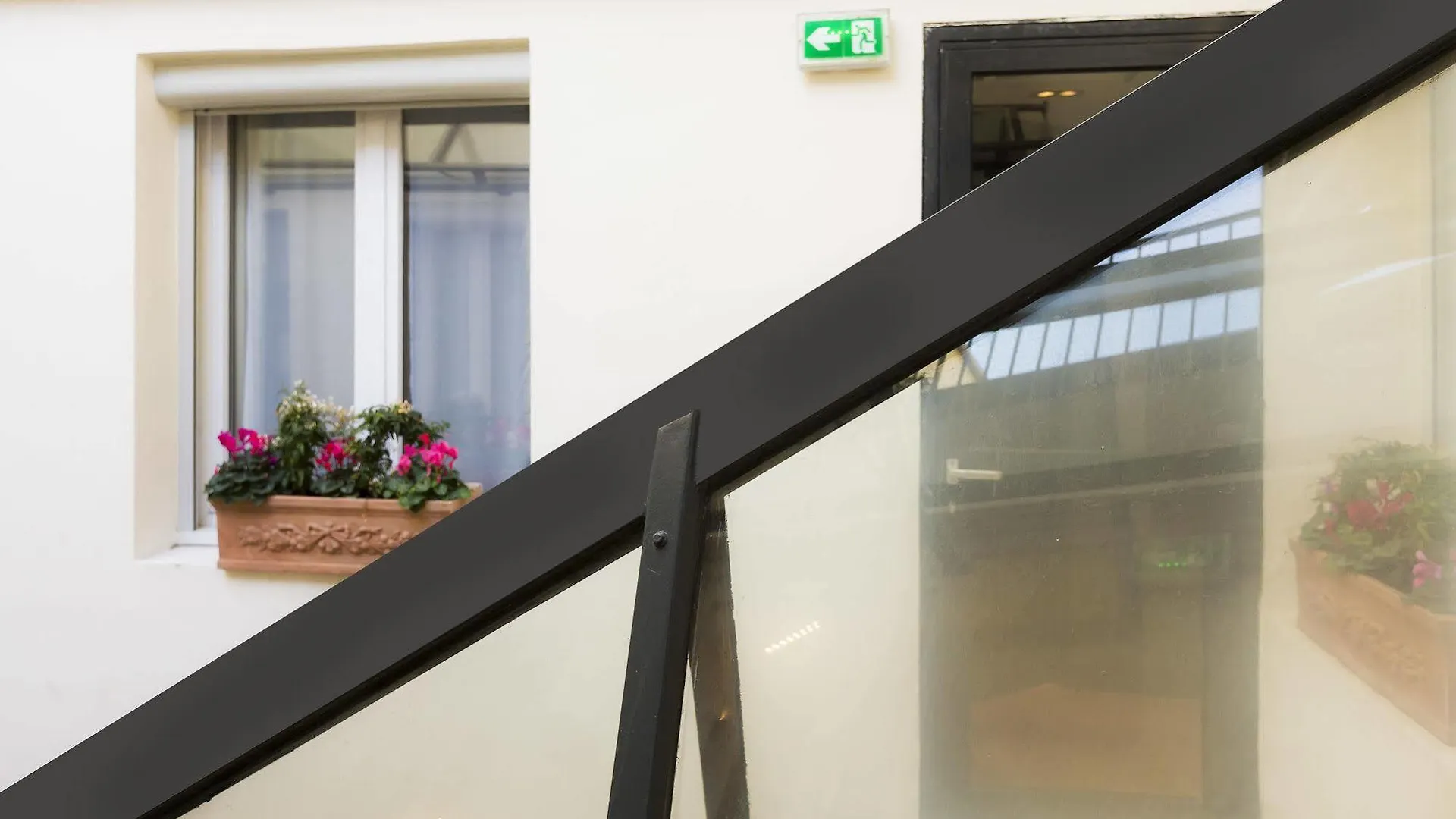 Libertel Canal Saint Martin Hotel 3*