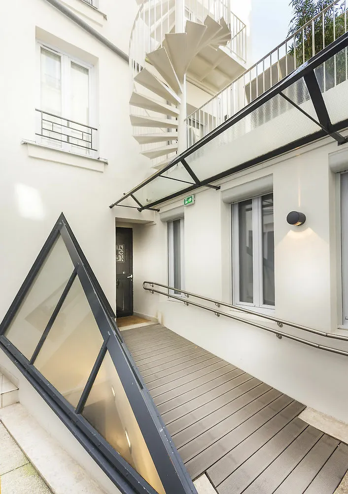 Libertel Canal Saint Martin Hotel